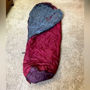 High Peak red cloud sleeping bag